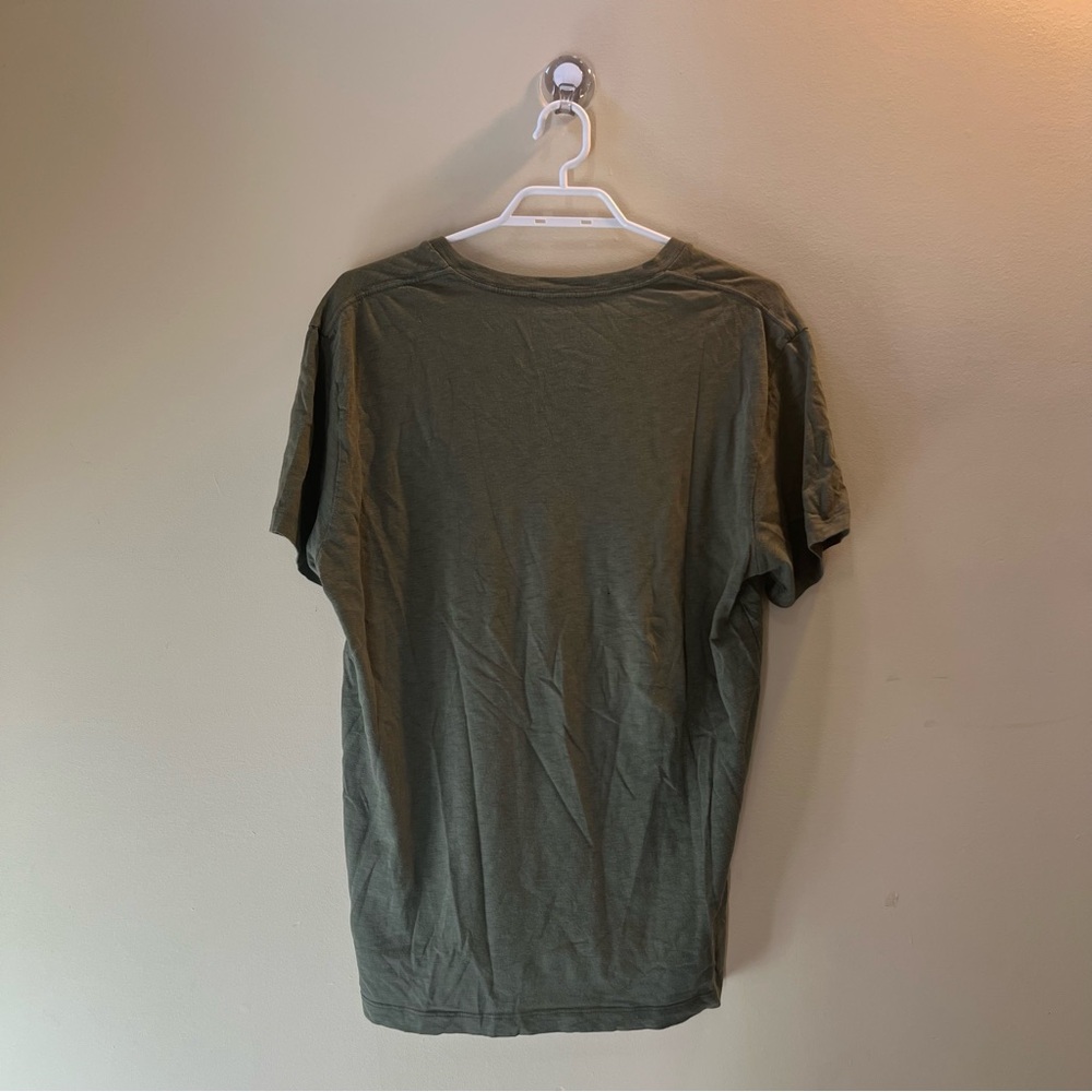 J. Crew Men's Olive Green V-Neck T-Shirt - Picture 2 of 5